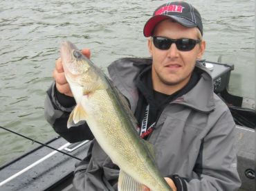 Waters Edge Guide Service thumbnail