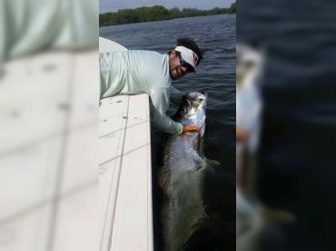 Caribbean Fishing Adventures – 18’ thumbnail