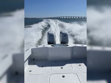 White Water Charters-27’ Conch center console thumbnail