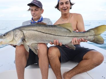 Fan Sea Luxury Charters thumbnail