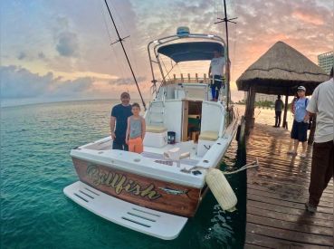 Fishing Charters in Cancun – PHOENIX 30 thumbnail