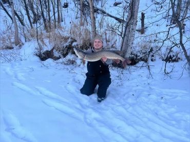 Crazy J’s Guiding – Ice Fishing