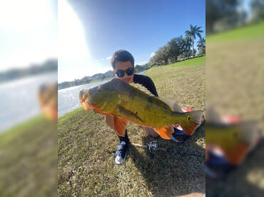 Dj Caught That Outfitter