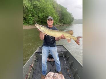 Small Jawz guide service