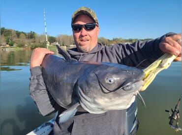 Lake Norman Catfish Guide Service thumbnail
