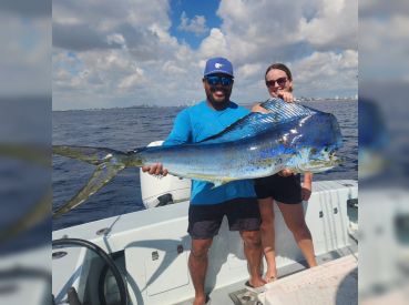 Good Hit Sportfishing 2.0 Netflix Boat thumbnail