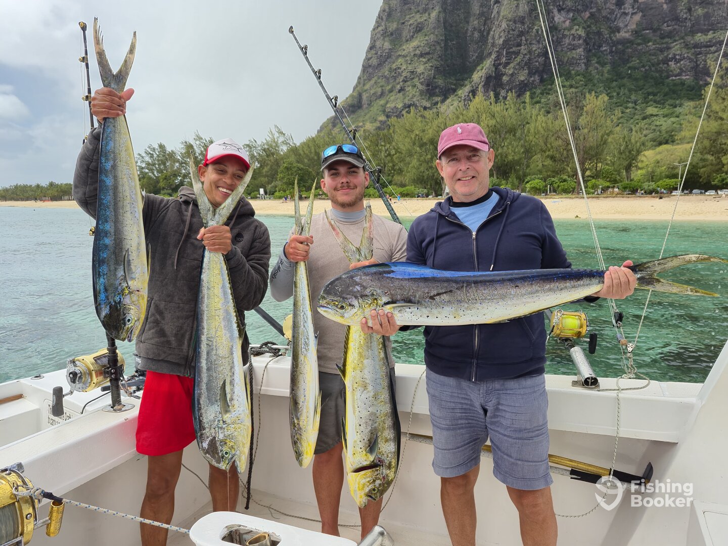 Le Morne Report Photo 0