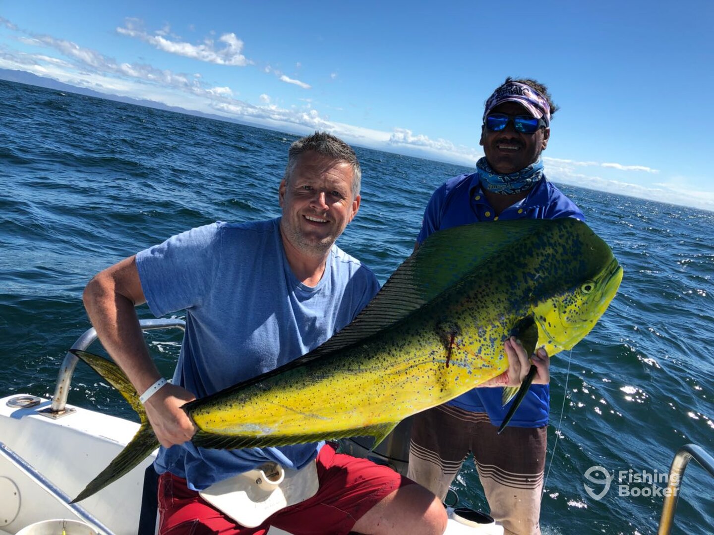 Wayne with the 35 lb. Mahi