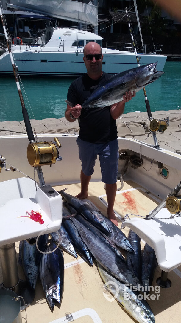 Grand Baie Report Photo 0