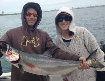 Milwaukee Fishing! Starting To Roll! 