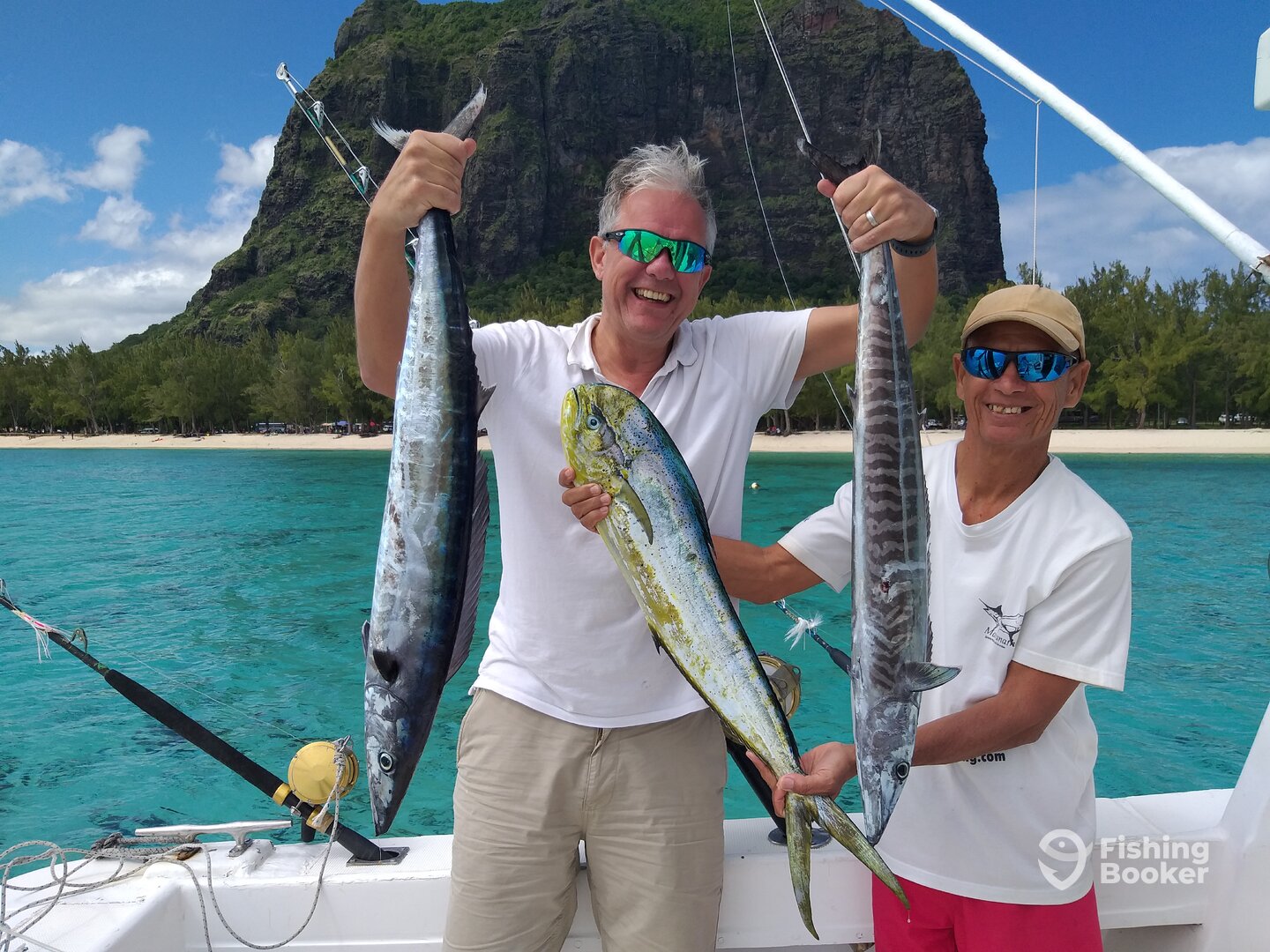 Le Morne Report Photo 0