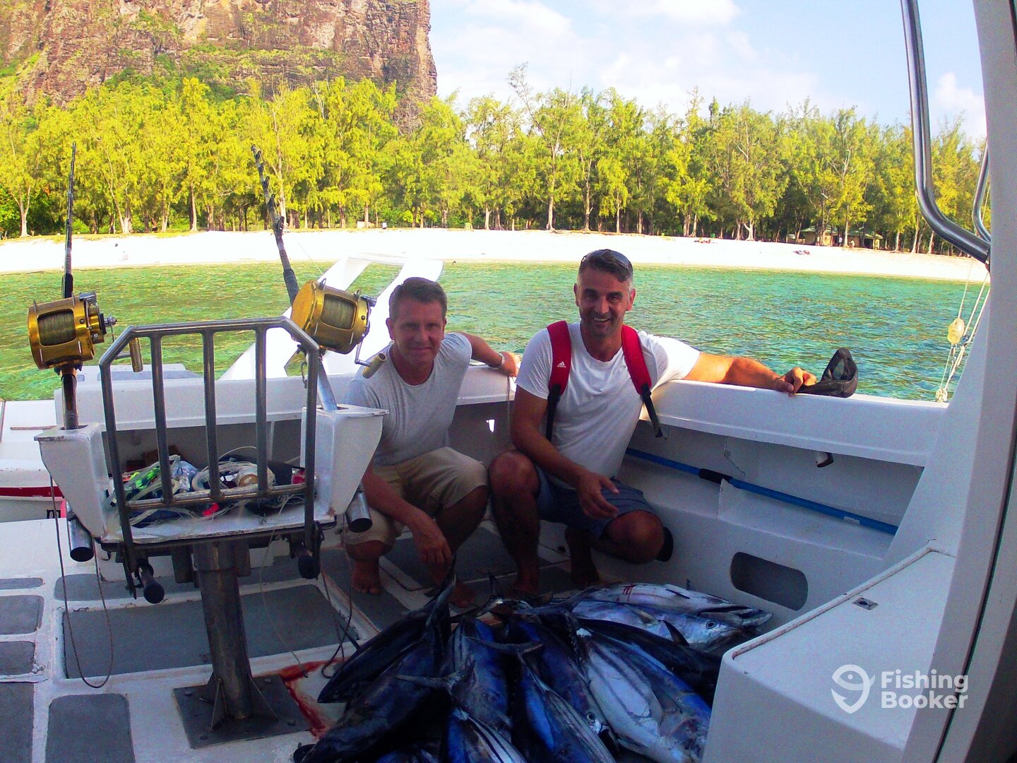 Le Morne Report Photo 0