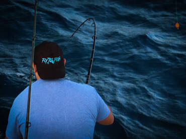 Spinning on tuna schools!