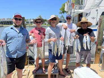 Kings and Spanish in the Ditch