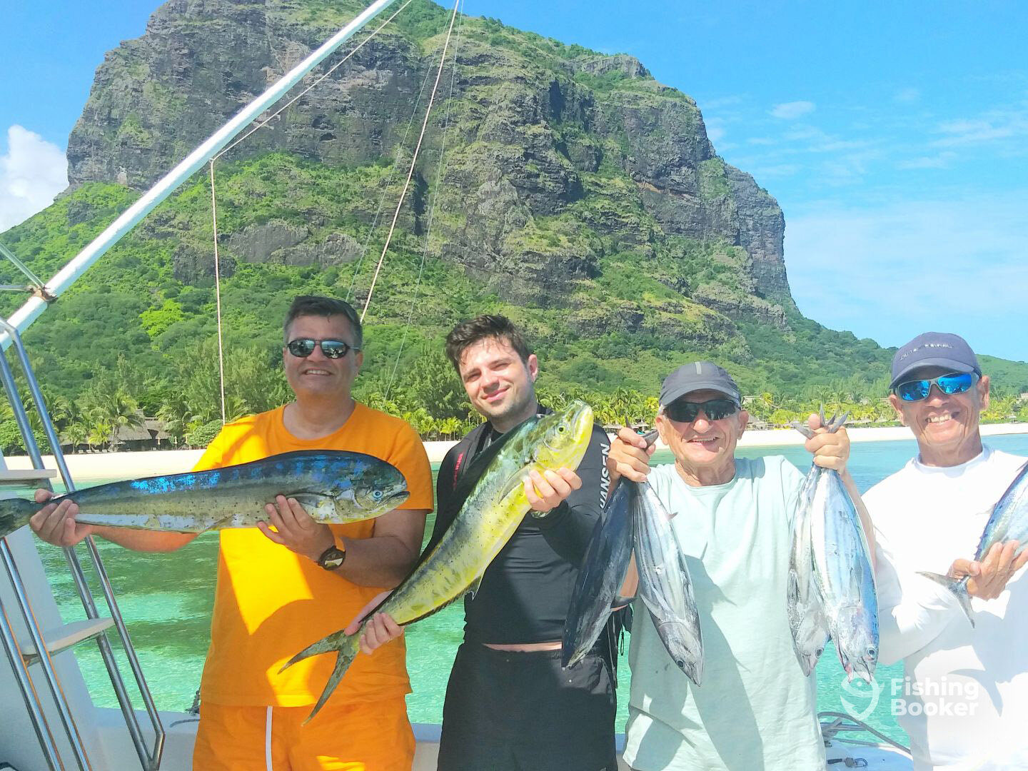 Le Morne Report Photo 0