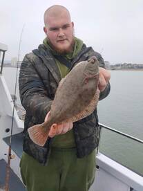 Nice flounder caught on a lure 
