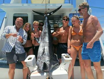 Hooked 2 marlins and caught one 