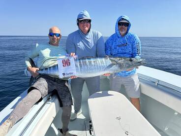 Big Wahoo on Live Bait!