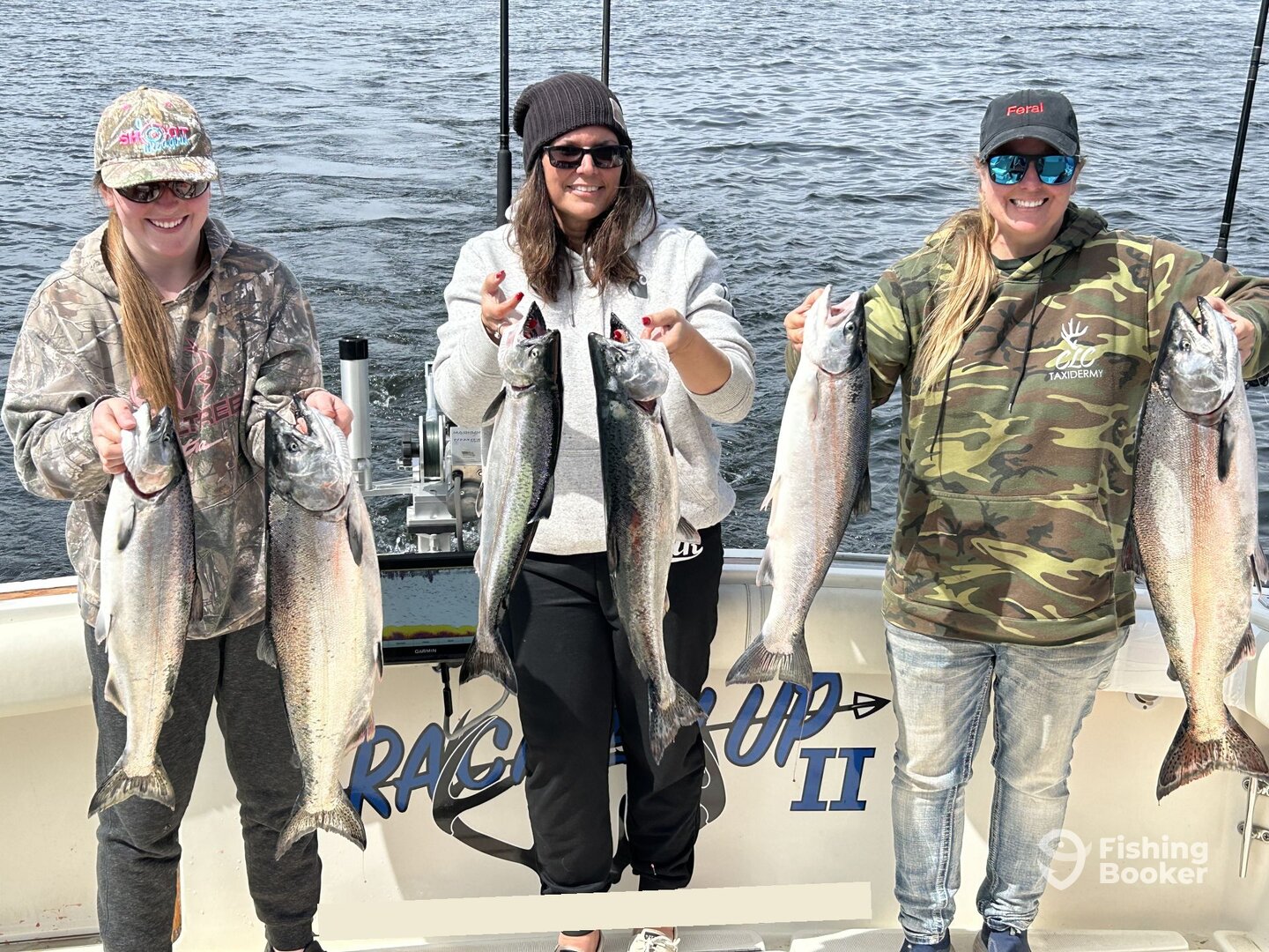 The Girls show some early season Kings how it is d