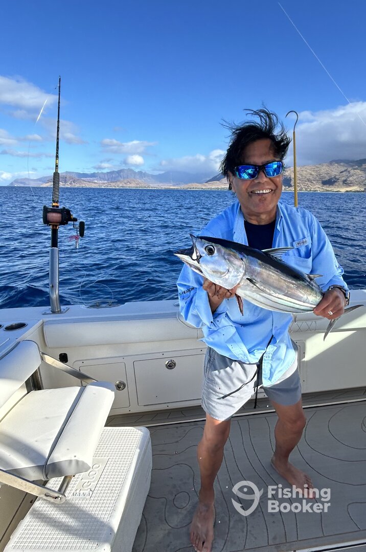 Fishing for skipjack from Ko Olina