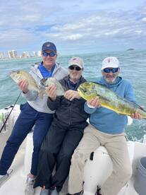 Mahi and Snappers on the morning trip