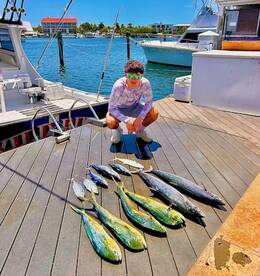 Mahi showing up.