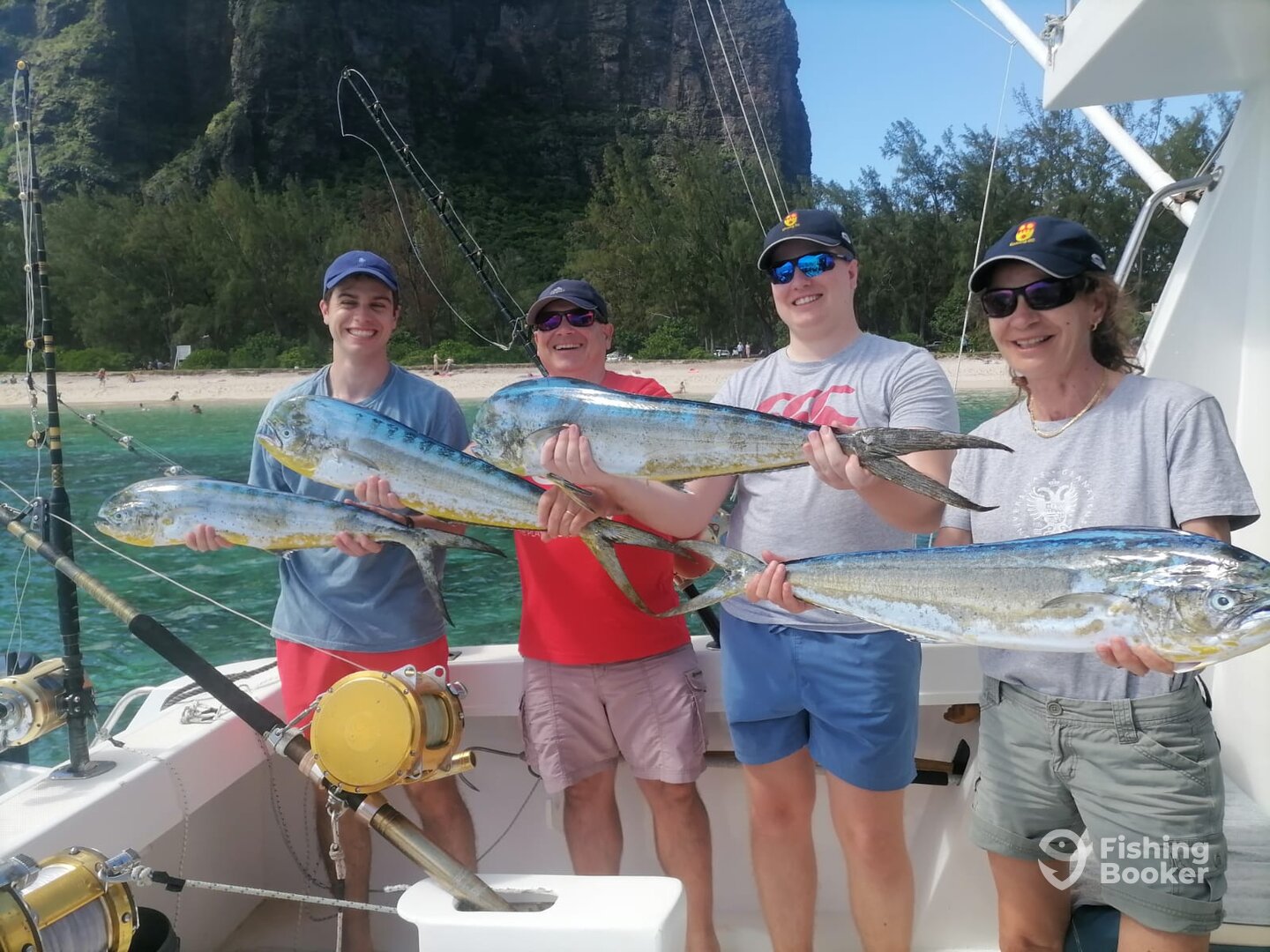 Le Morne Report Photo 0