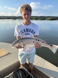 Fishing w\/ Fins \u2018n Feathers